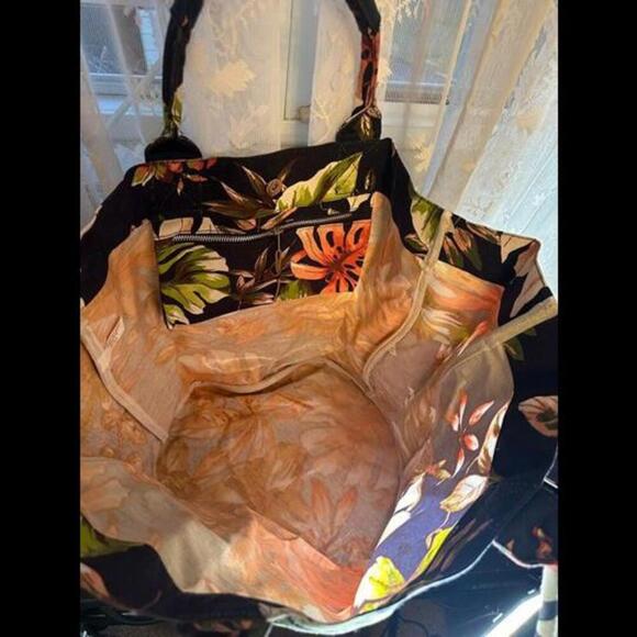 Large Tropical Floral Tote Bag - Picture 2 of 4